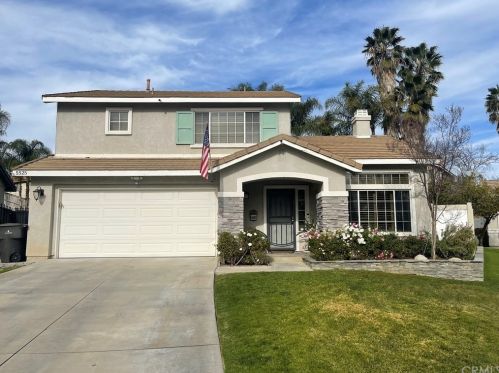 5525 Applecross Dr, Riverside CA  92507-6412 exterior