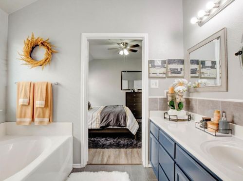 5733 Parkview Hills Ln, Fort Worth TX  76179-6715 exterior