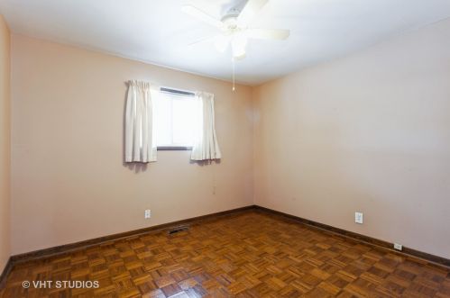 116 Edgehill Dr, Lemont IL  60440-2805 exterior