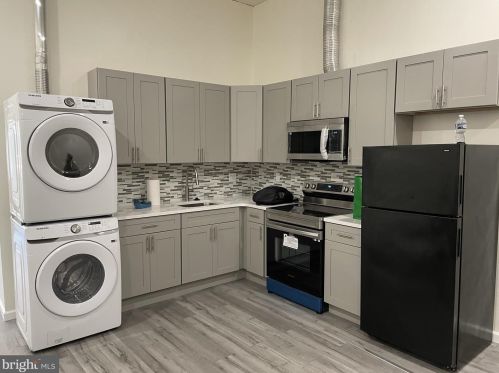 910 Arch St, Philadelphia PA  19107-3159 exterior