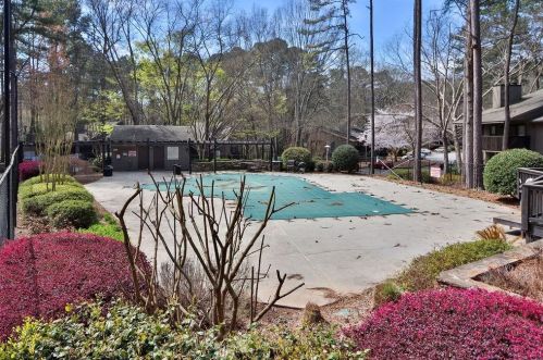 1602 Cumberland Ct, Smyrna GA  30080-8659 exterior