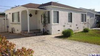 1304 Carlton Dr, Glendale CA  91205-1421 exterior