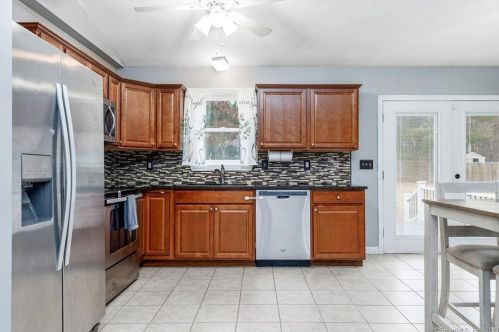 70 Pleasant View Dr, Killingly CT  06241-1213 exterior