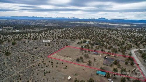 14670 Chickadee Rd, Terrebonne, OR 97760-9524