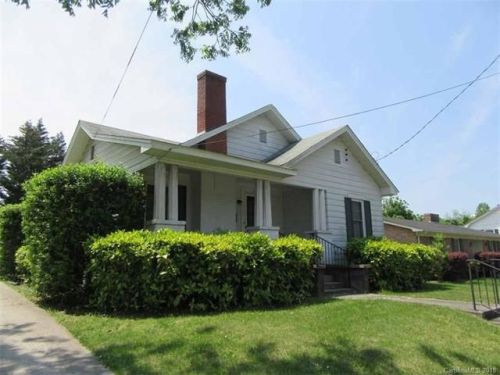 215 Chestnut St, Uwharie, NC 27371-3006