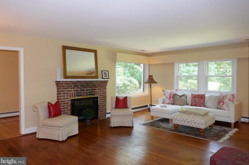 2010 Erskine Ave, Silver Spring MD  20902-1424 exterior