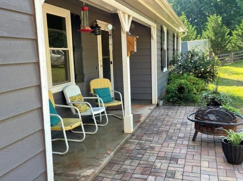 5129 Dudley Hill Rd, Gainesville, GA 30506-2340