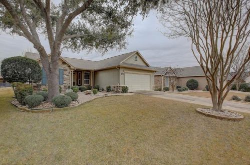 121 Saddle Trl, Georgetown, TX 78633-4891