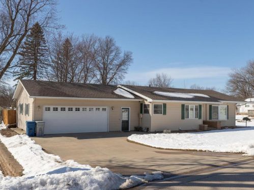 811 Clay St, Mantorville, MN 55955-8078