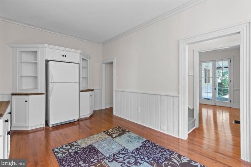 121 Ctr St, Haddonfield NJ 08033-1803 exterior