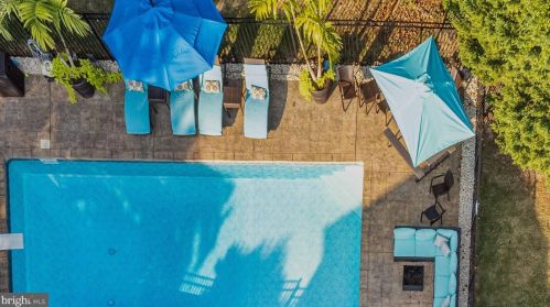 2318 Queensbury Dr, Fallston MD  21047-2928 exterior