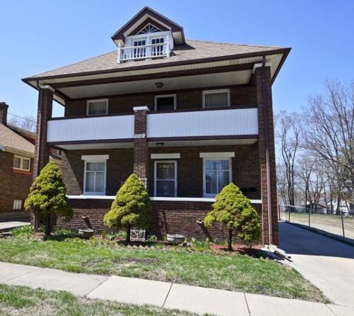 1321 Magnolia St, Rockford, IL 61104-4710