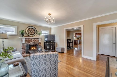 235 Cleaves Ct, San Jose, CA 95126-4801