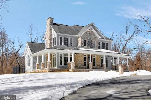 16730 Lappans Rd, Williamsport, MD 21795-4056