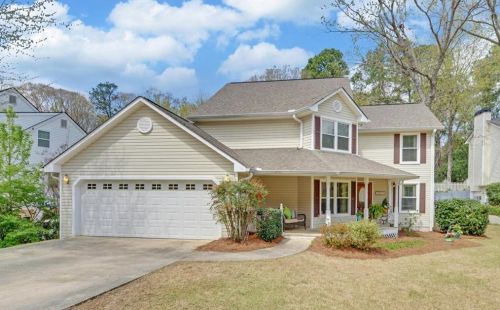 588 Long Oak Dr, Gainesville, GA 30501-3143