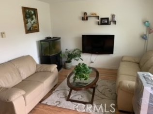 25 Brookfield, Irvine CA  92604-3242 exterior