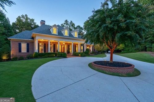8186 Hewlett Rd, Atlanta GA  30350-3501 exterior