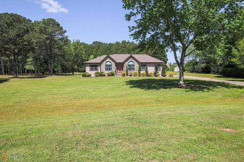 175 Red Maple Dr, Hampton, GA 30228-2892