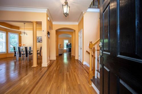 205 Fieldsborn Ct, Atlanta GA  30328-1039 exterior