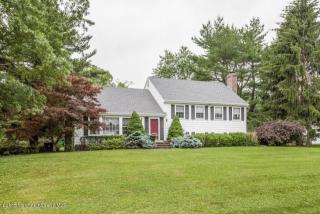 17 Dale Rd, Middletown, NJ 07748-3022