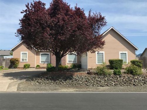2269 Eagle Loop, Sutherlin, OR 97479-9069