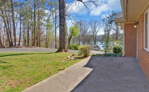 2760 Wayman Dr, Gainesville, GA 30506-1902