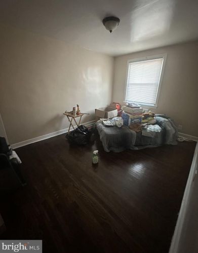 6305 Jackson St, Philadelphia, PA 19135-3224