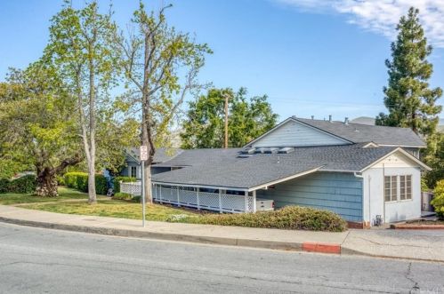206 Albert Dr, San Luis Obispo, CA 93405-1925
