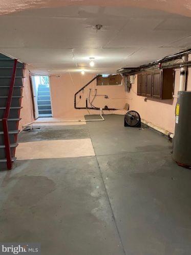 2524 61 St, Philadelphia PA 19142-3402 exterior