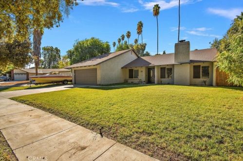 4560 Circle Lazy J Rd, Riverside CA  92501-2043 exterior