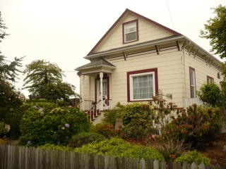 2103 Hodgson St, Eureka, CA 95503-5615