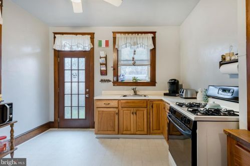 247 Pne St, Lancaster PA  17603-3332 exterior