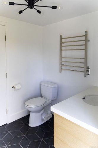 2166 Warmlands Ave, Vista CA  92084-3338 exterior