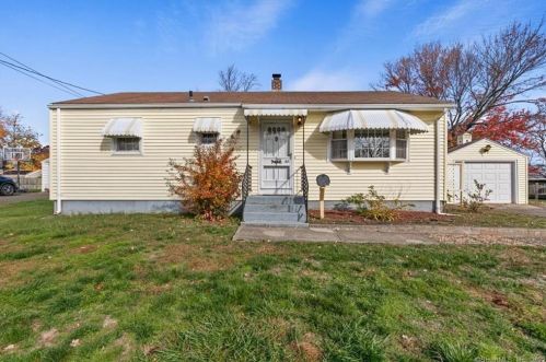44 Riverdale Rd, Milford, CT 06460-7130