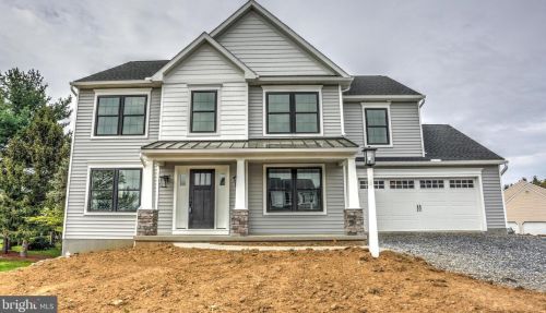 210 Randall Ct, Lancaster, PA 17602-4123