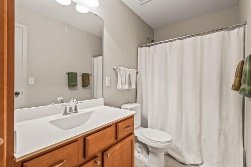2141 Cedar Grv Trl, Saint Paul MN  55122-1543 exterior
