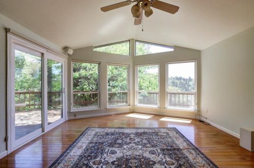 19221 Wolf Creek Rd, Grass Valley, CA 95949-6913