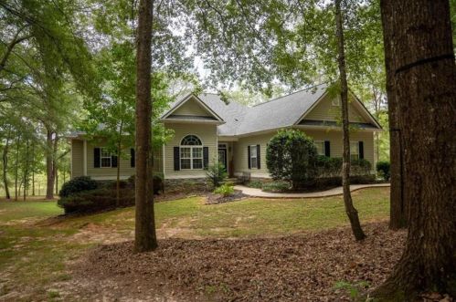 597 Hood Rd, Newnan, GA 30263-3648