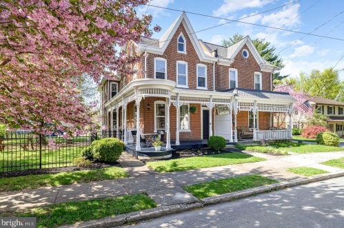 34 Ridge St, Carlisle PA  17013-3925 exterior