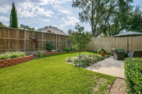 3827 Azure Ln, Addison TX 75001-3105 exterior