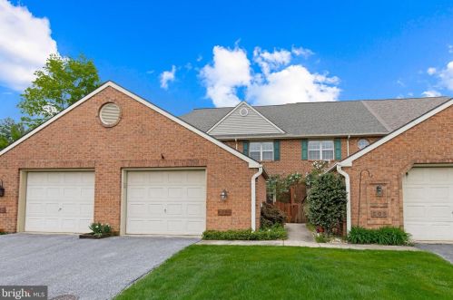 211 Pine Bridge Ln, Lancaster, PA 17603-9010