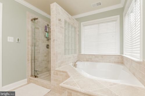 169 Colonial Dr, Charles Town WV 25414-4920 exterior