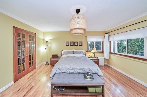 3004 Altura Ave, Glendale CA 91214-3602 exterior