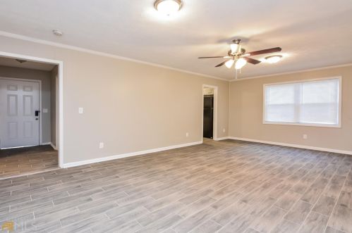 383 Rock Meadow Dr, Stone Mountain GA  30088-1505 exterior
