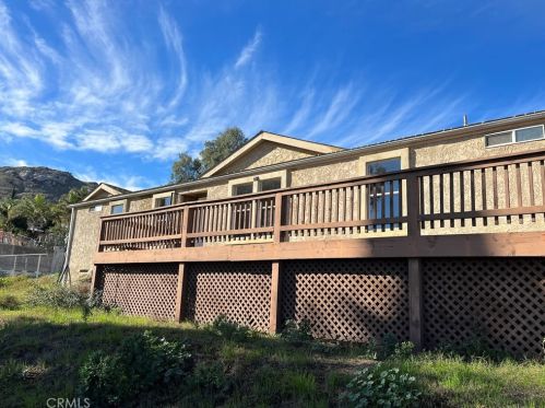 6062 Rouner Dr, Riverside CA  92509-1733 exterior