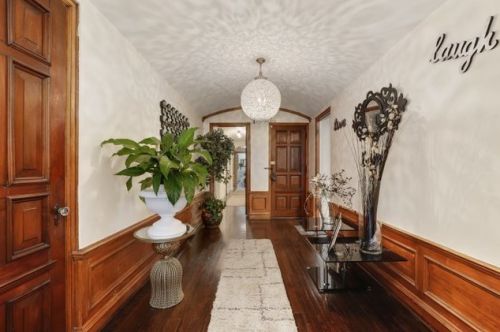 6740 Oglesby Ave, Chicago, IL 60649-1355