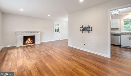 330 Tulip Cir, Fredericksburg, VA 22408-1576