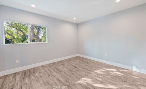 7960 Amestoy Ave, Van Nuys CA  91406-1603 exterior