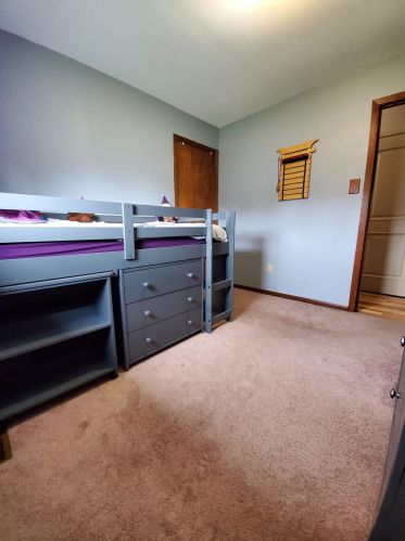 423 Saginaw Dr, Valpo IN 46385-8117 exterior