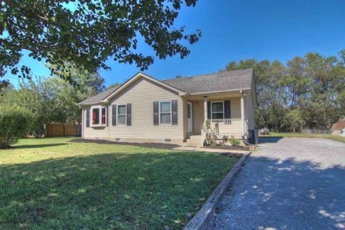 7048 Pulley Dr, Murfreesboro, TN 37129-8270
